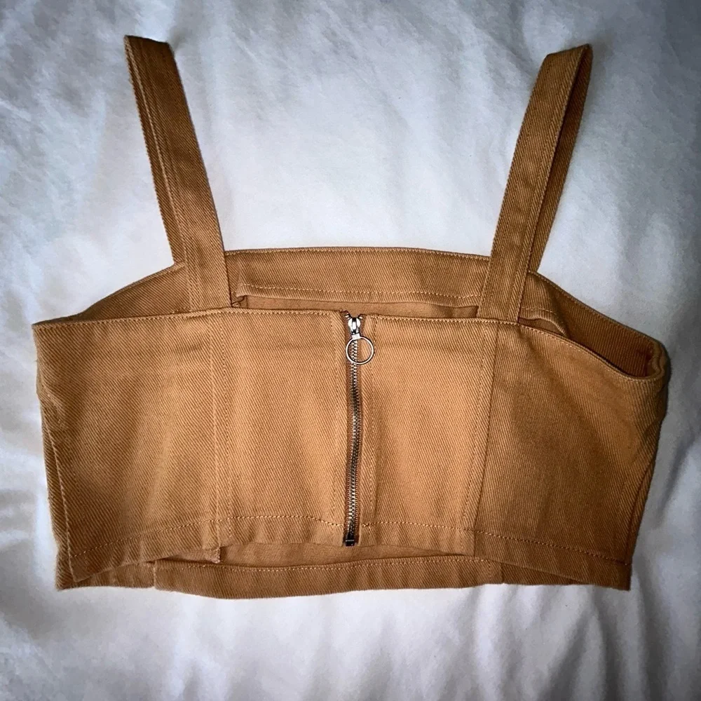 Cropped button tank - Picture 4 of 4